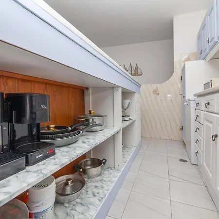 B78 - Fragoso Downtown * Lagos