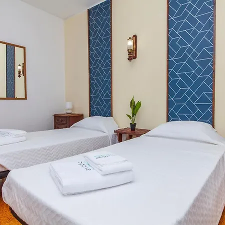 B78 - Fragoso Downtown Appartement